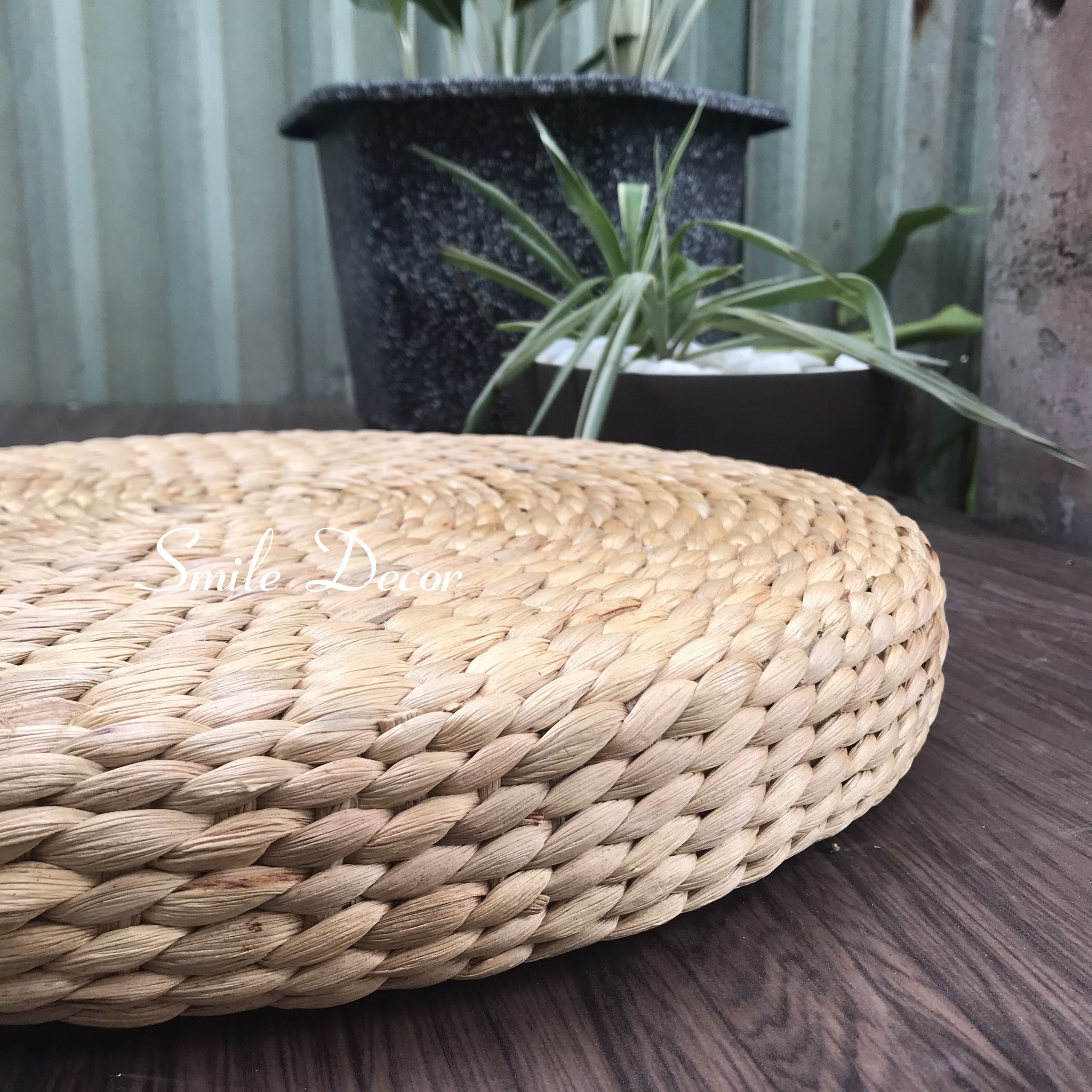 Đệm ngồi bệt Smile Decor hình tròn đan lục bình dùng ngồi thiền , yoga , bàn trà Nhật