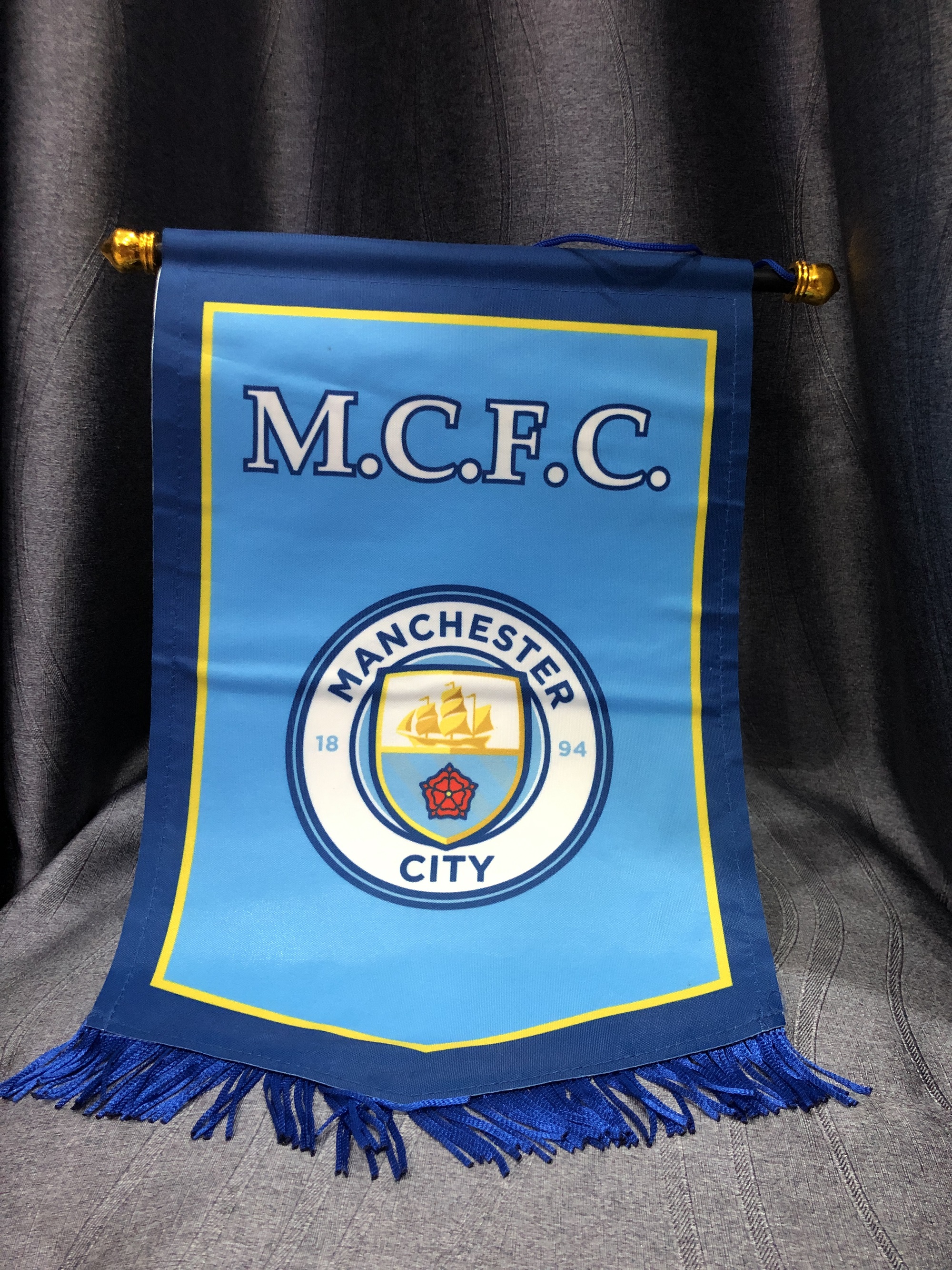 Cờ treo tường Arsenal, Manchester United, CHelsea, Liverpool, Real Madrid, Barcelona - LiDO Sports