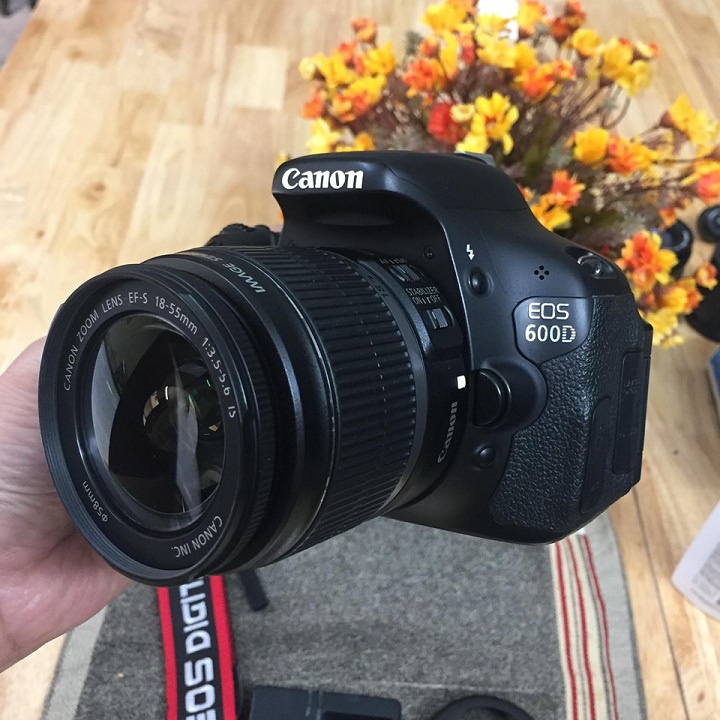 Máy ảnh Canon 600D kèm Kít 18-55mm is2