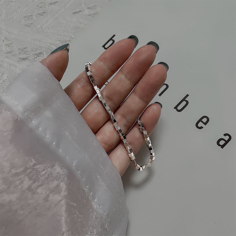 Lắc tay khối bạc dễ thương dành cho nữ