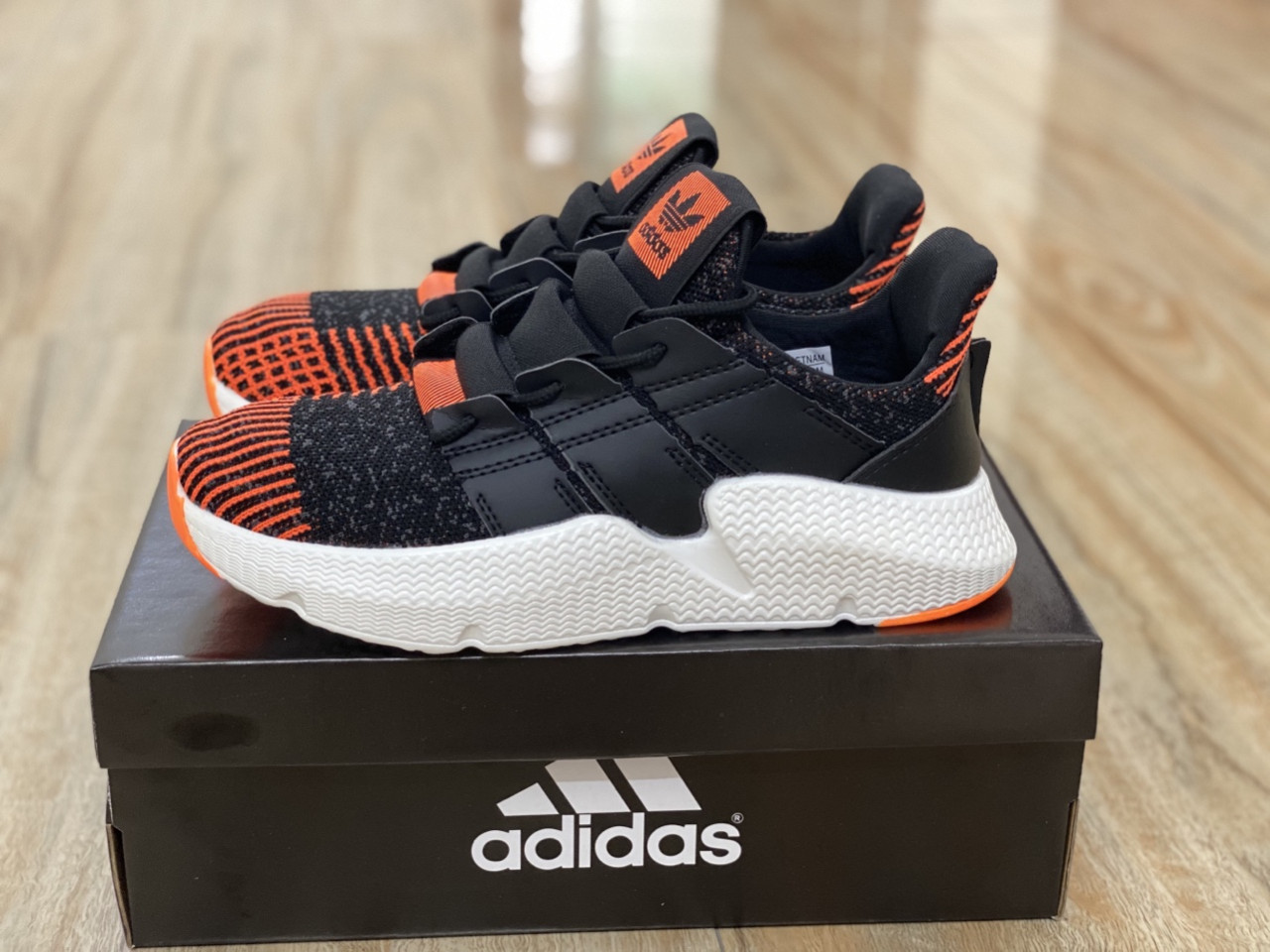 Giày adidas PROPHERE CAM