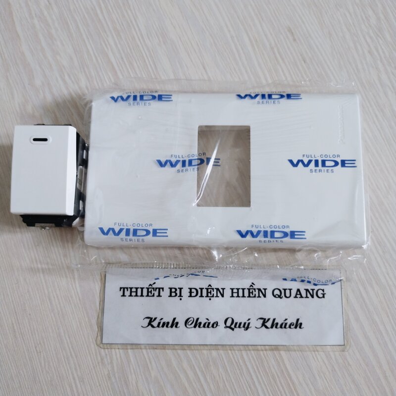 10 Hạt công tắc 1 chiều Panasonic WIDE (mặt hạt lớn ) cam kết hàng chính hãng
