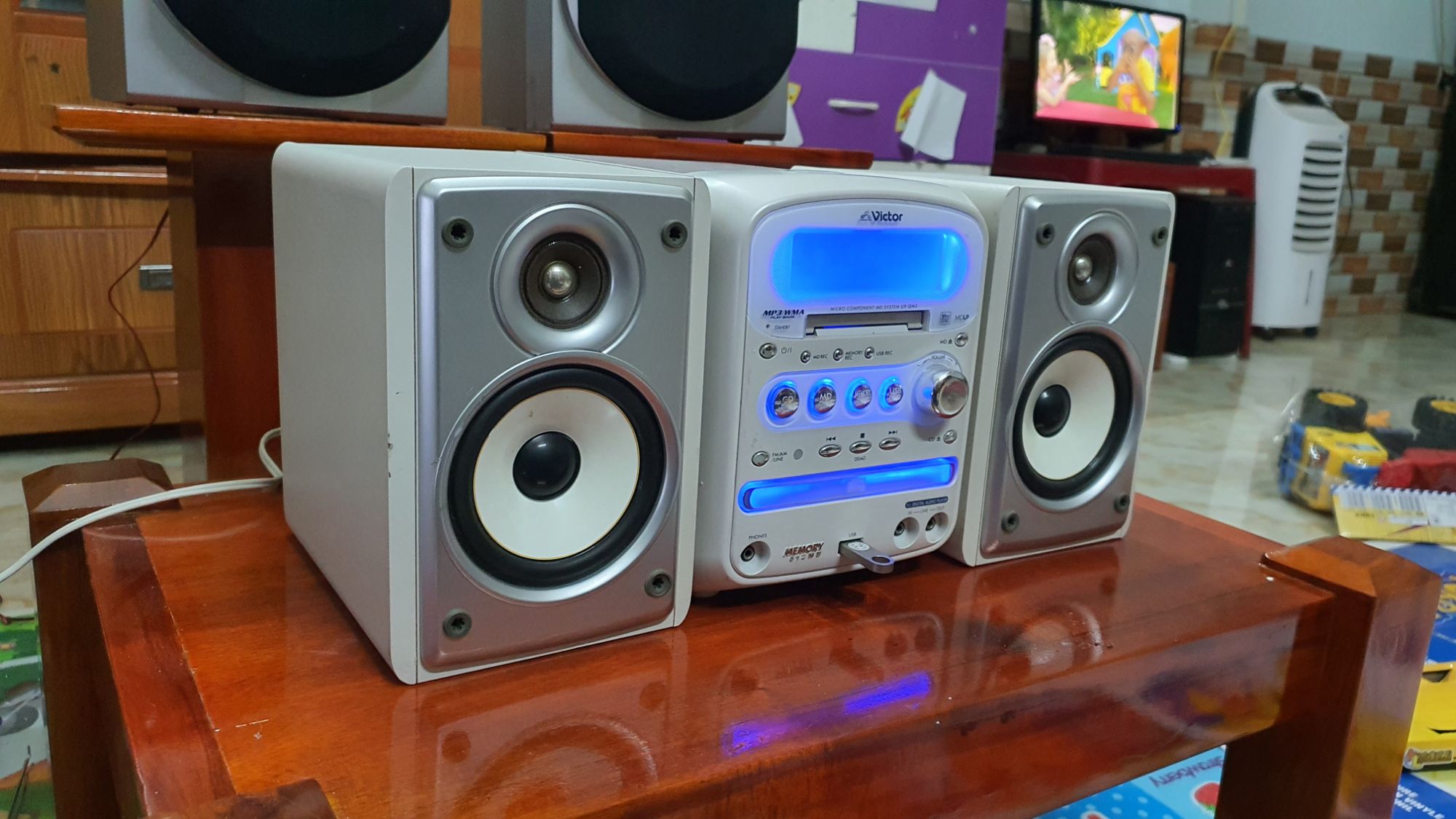 Dàn victor QM3 CÓ  SUB  . có  bộ  nhớ  trong