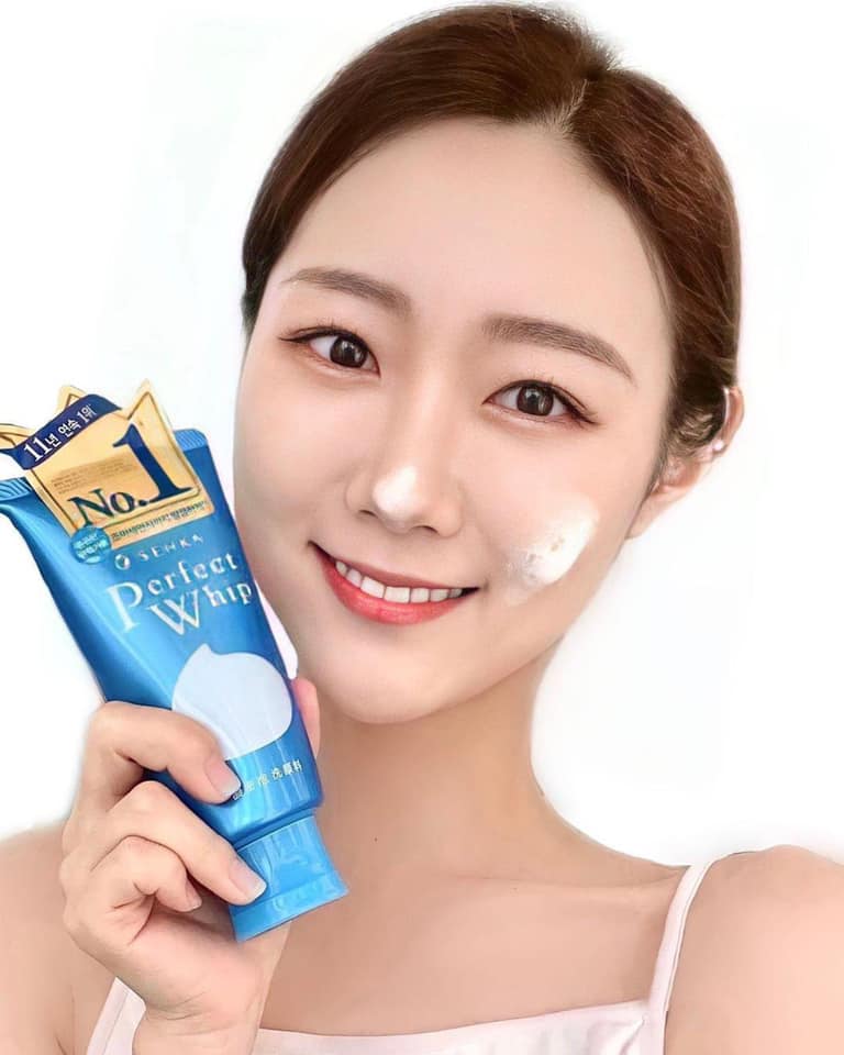Sửa rửa mặt tạo bọt Senka Perfect Whip 120g