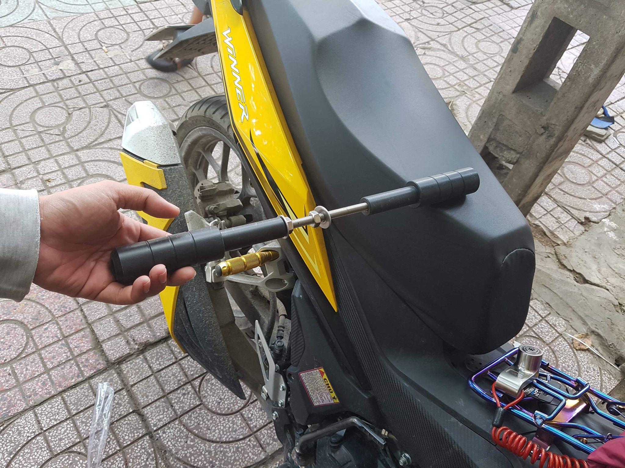 Chống đổ lóc winner