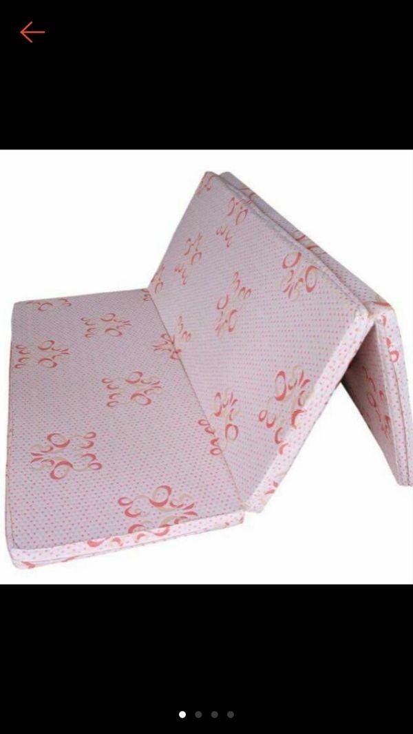 Nệm PE gấp 3 . 1m x 2m.  5cm