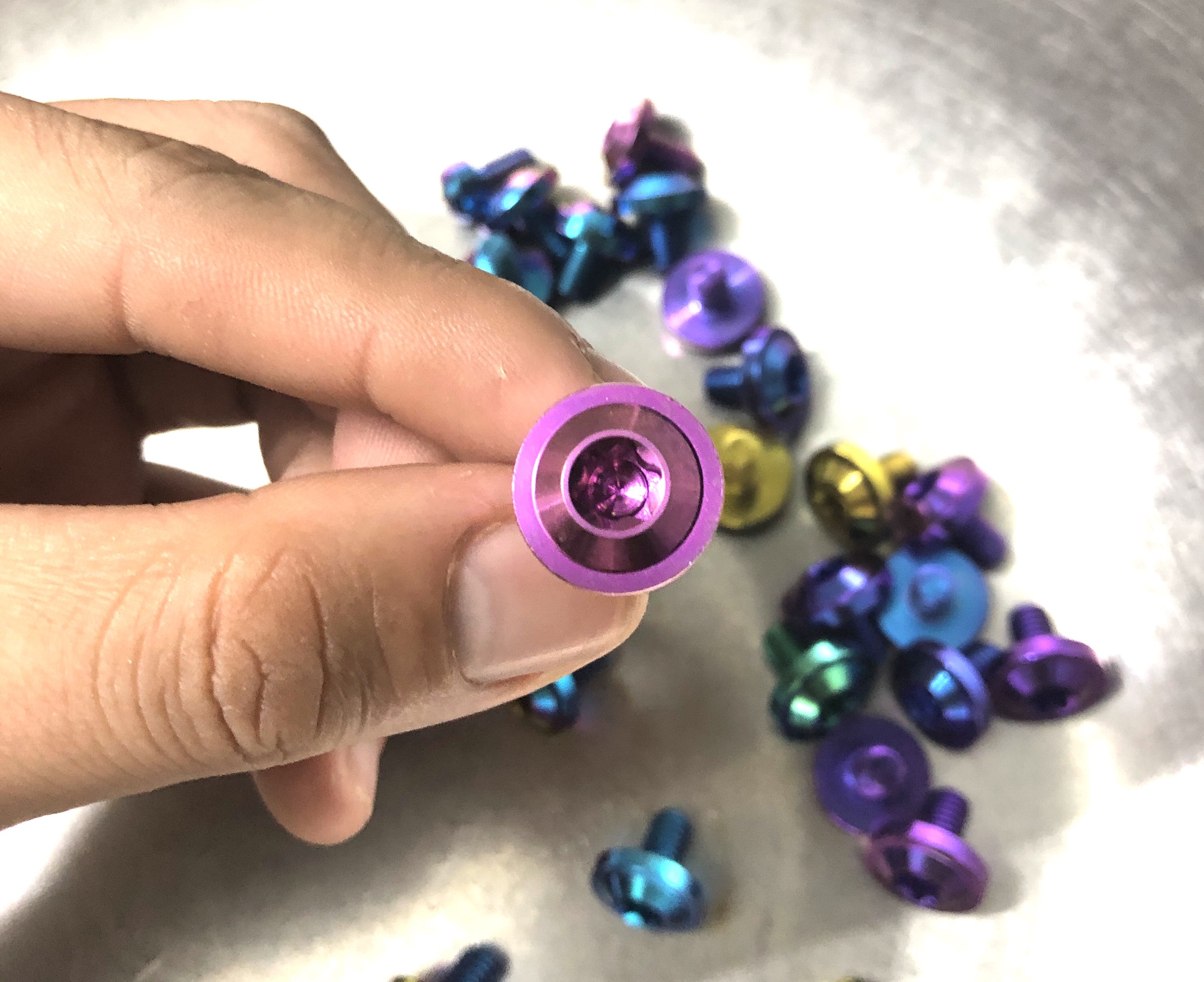 Ốc Dù Dày Titan Gr5 - Gắn Nón Bảo Hiểm Sơn