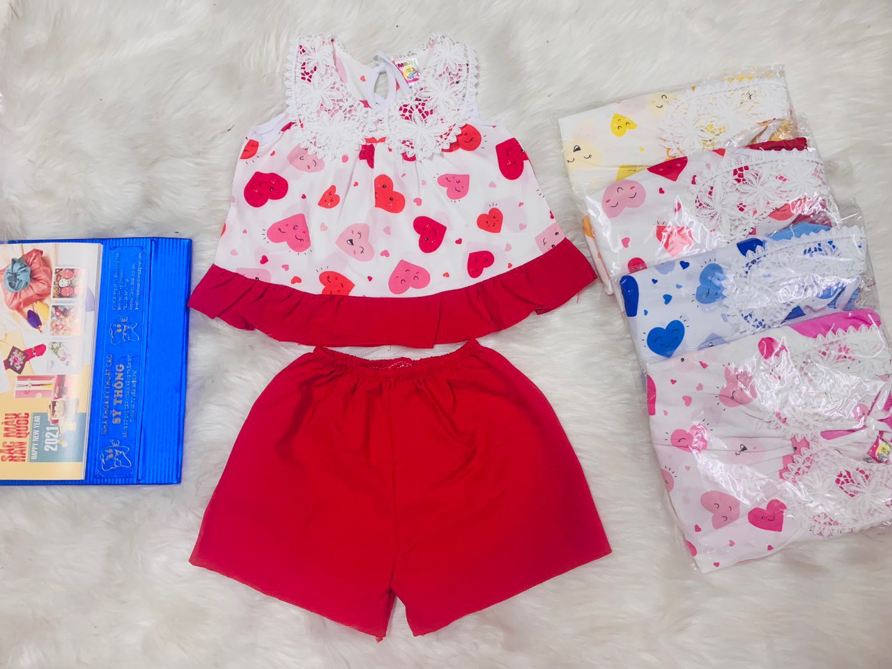 Bộ Lụa Cánh Tiên Bé (14-18kg) (giao màu ngẫu nhiên)