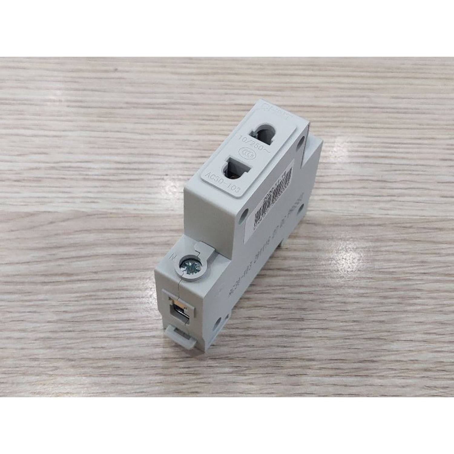 Ổ cắm cài thanh DIN ray AC30-103 Chint
