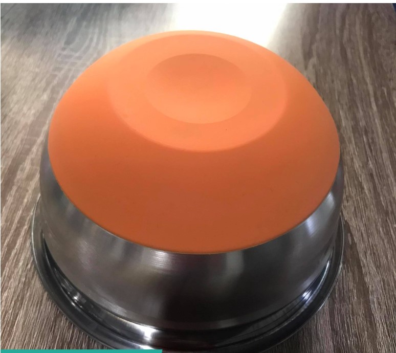 Âu / thố trộn bột đế silicon chống trượt size 18cm