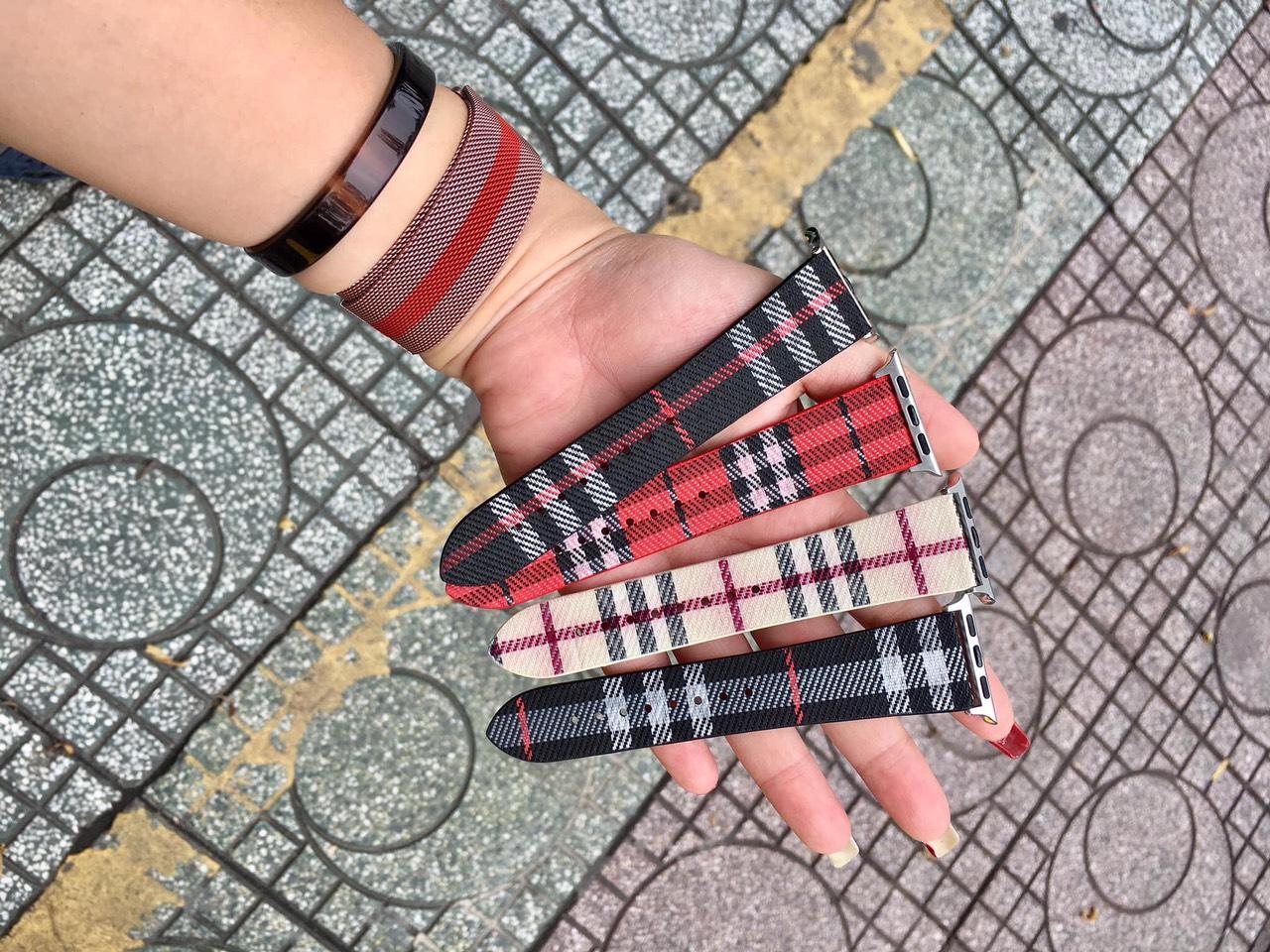 Dây đeo Đồng hồ thông minh mẫu da Burberry