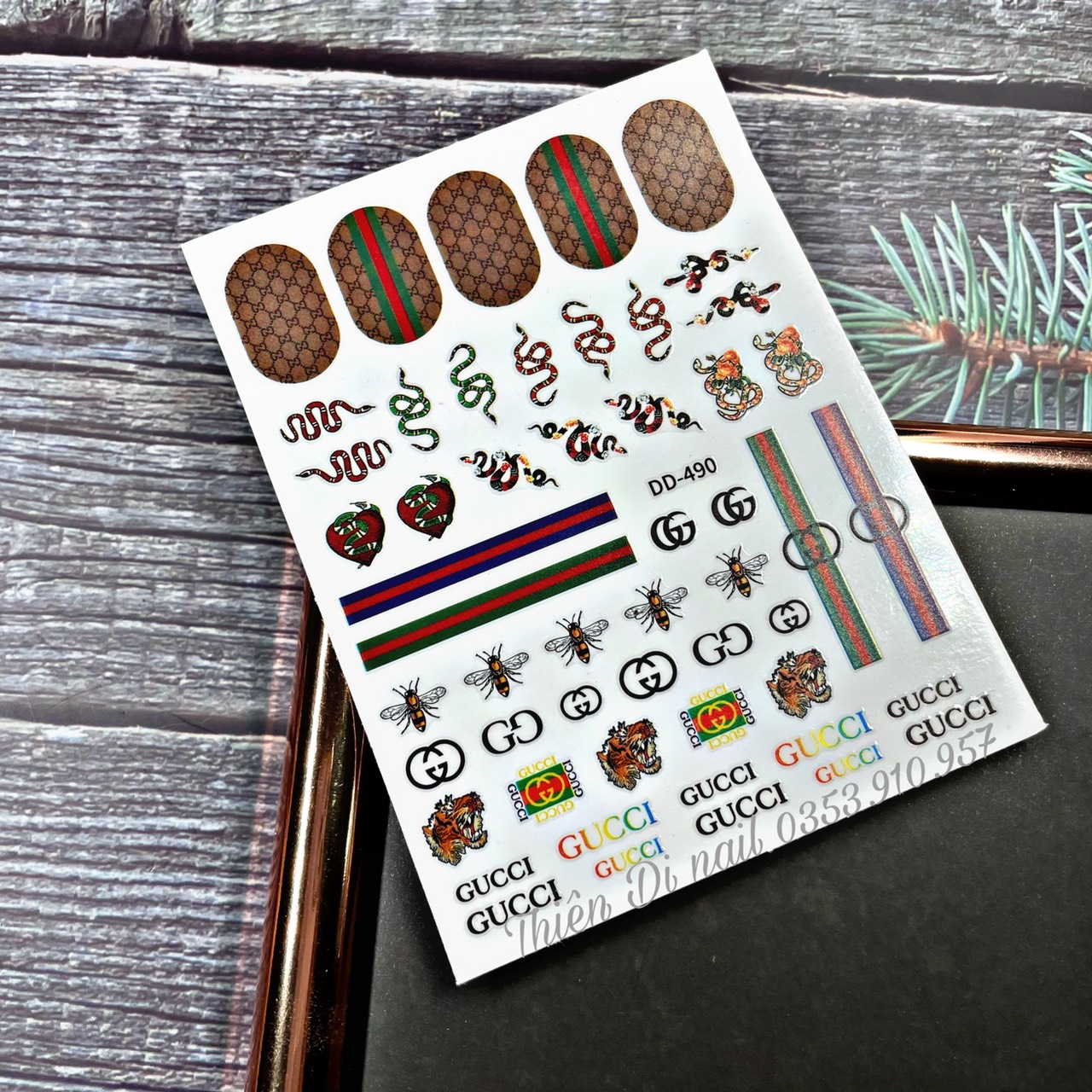 Stick dán móng hình thương hiệu VERSACE, CHANEL MOON NAIL