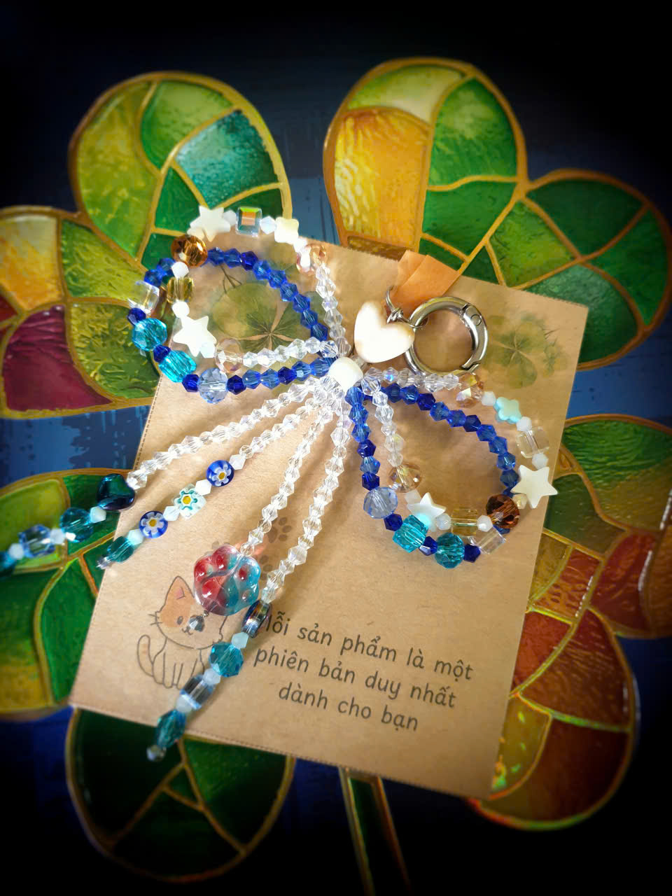 Handmade Crystal Bow Charm with Imitation Glass – Unique Gift for Girlfriends, Exquisite Handmade Accessories for Handbags & Keychains