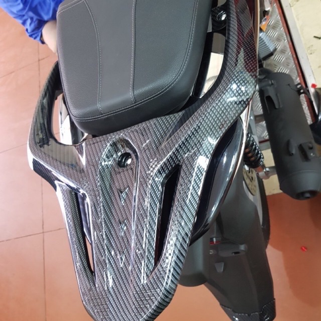 Ốp cảng sh 2023-2020 cacbon