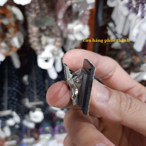 kẹp áo tang đen 2cm