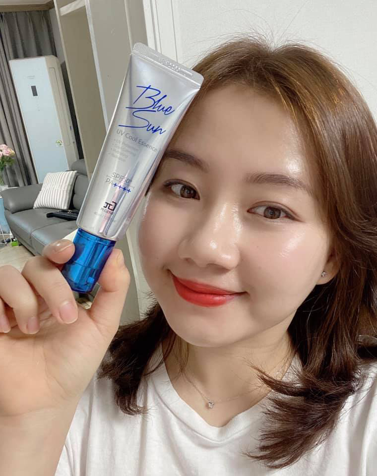 Kem chống nắng Blue sun UV cool essence (SPF50+/PA++++)
