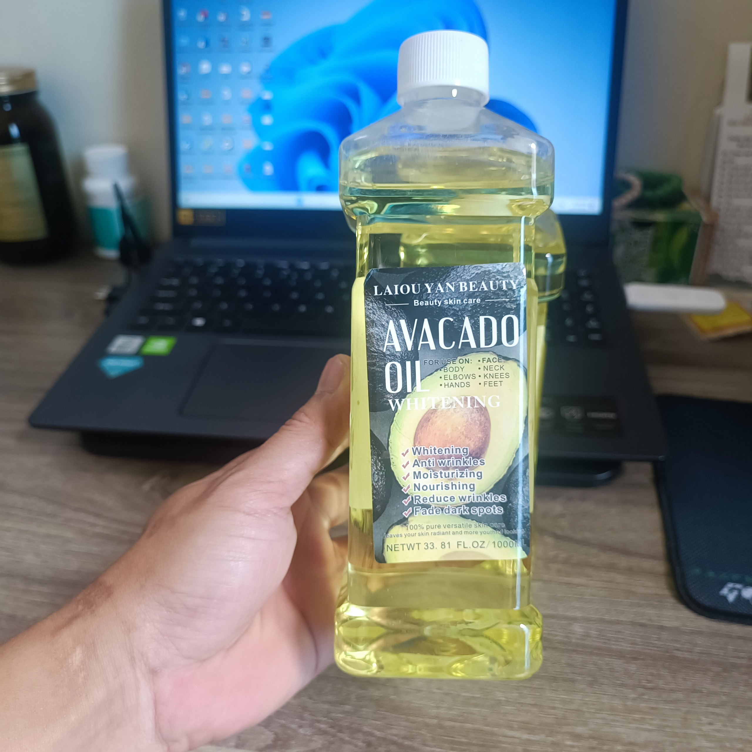 Dầu massage body dừa, óc chó, bơ, chanh chai 550ml
