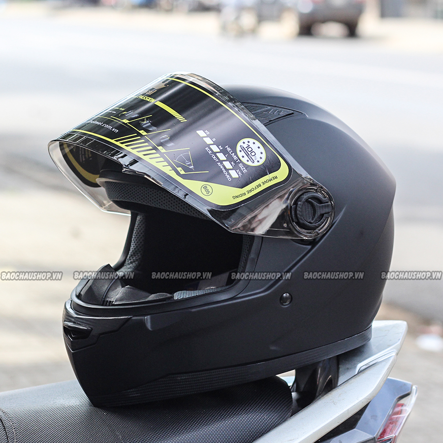 Mũ bảo hiểm fullface Asia M136 đen nhám