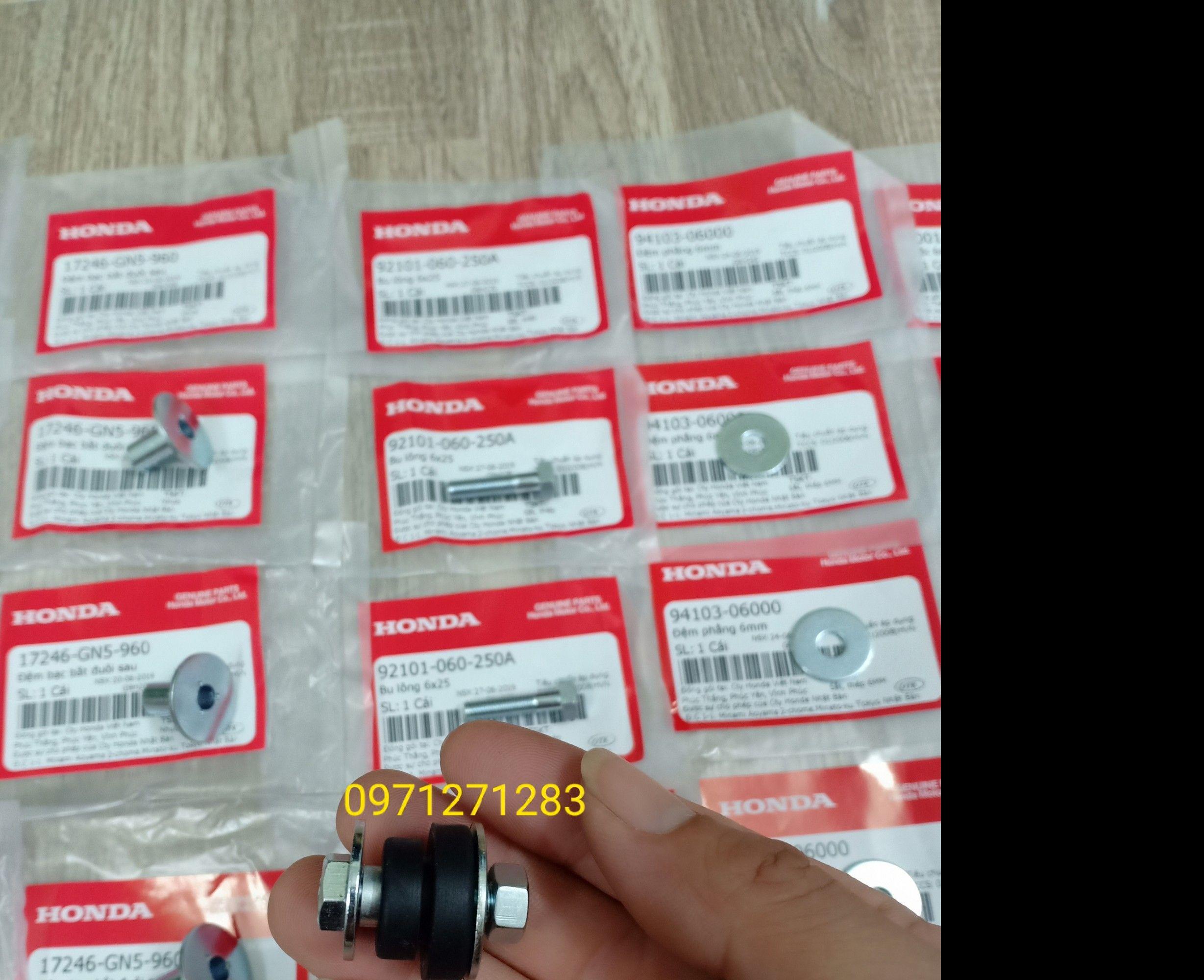 Bộ ốc treo đuôi sau xe Dream