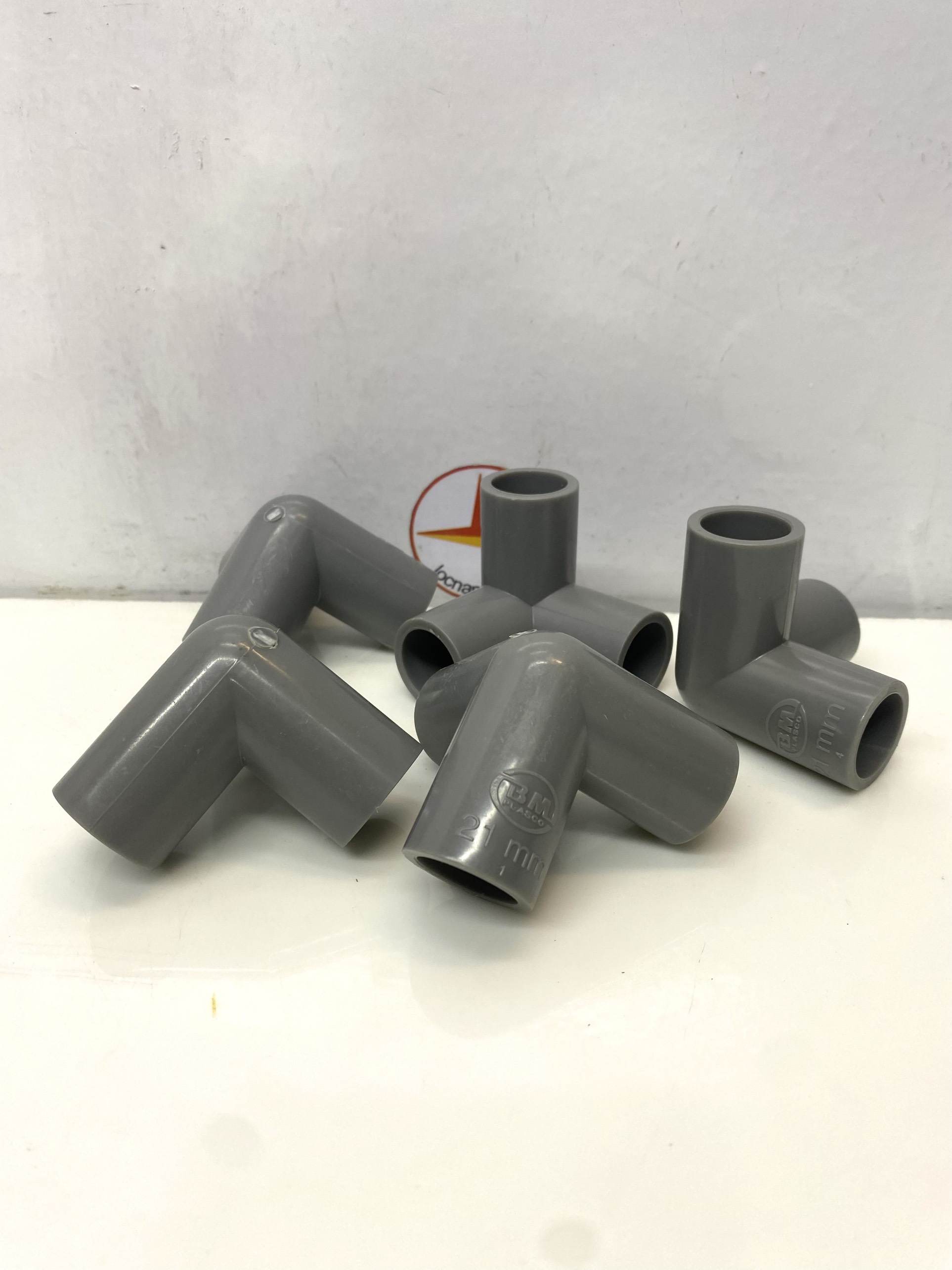 Phụ kiện ống nhựa PVC phi 21 Bình Minh( Co, nối, tê, lơi, ... )