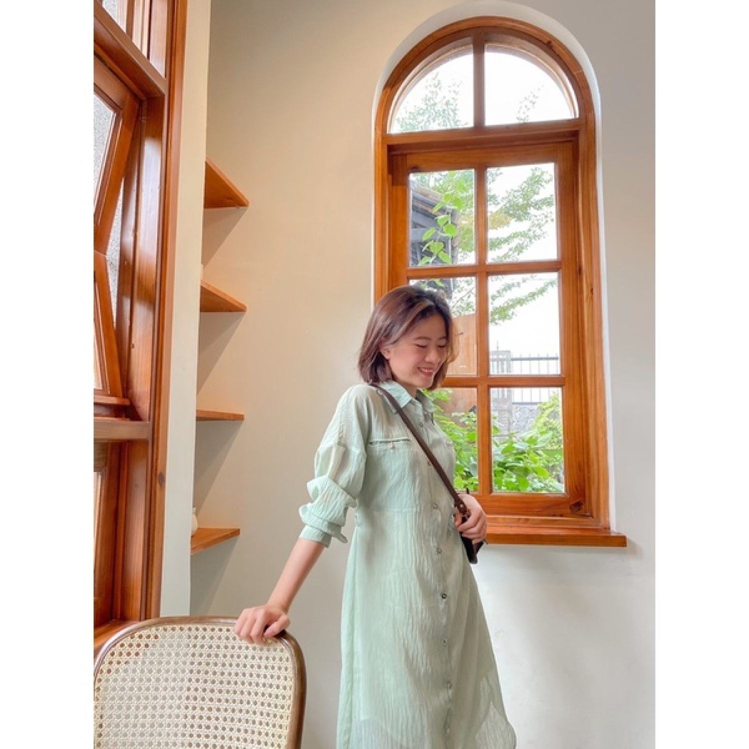 Đầm sơ mi tay dài tơ xước