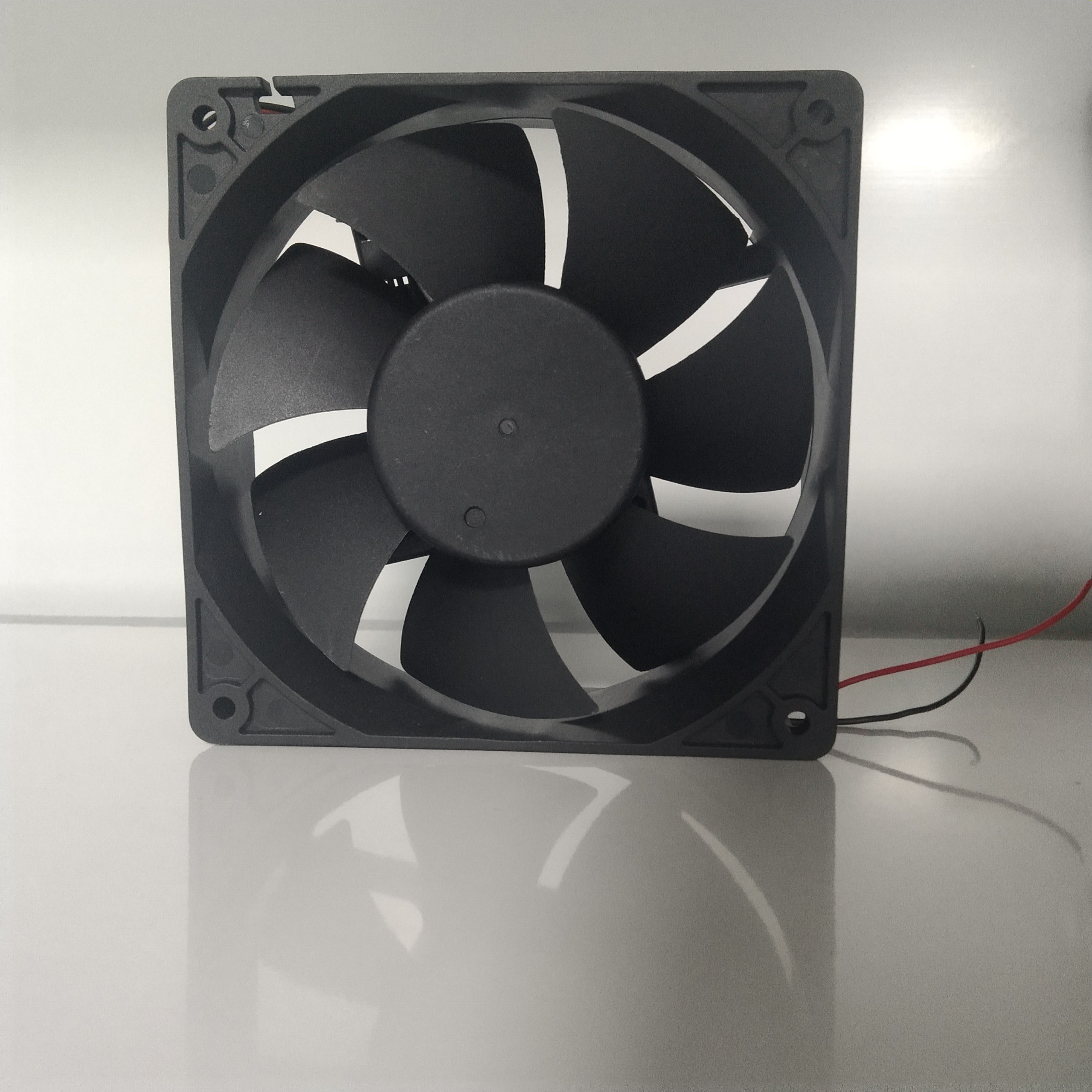 Quạt tản nhiệt 12*12*3.8cm  12V  0.30A