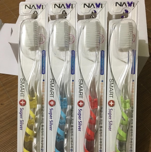 Bàn chải đánh răng cao cấp Smart Silver vệ sinh làm sạch rẳng miệng
