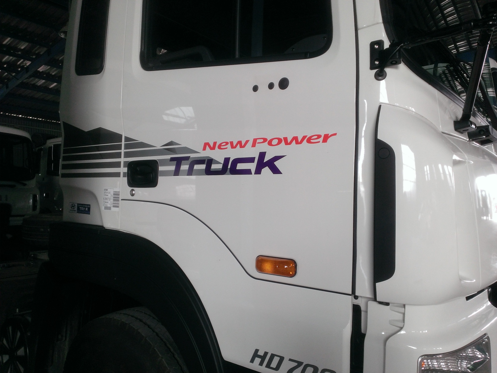 Tem dán xe tải Truck Huyndai. Tem xe tải new power Truck
