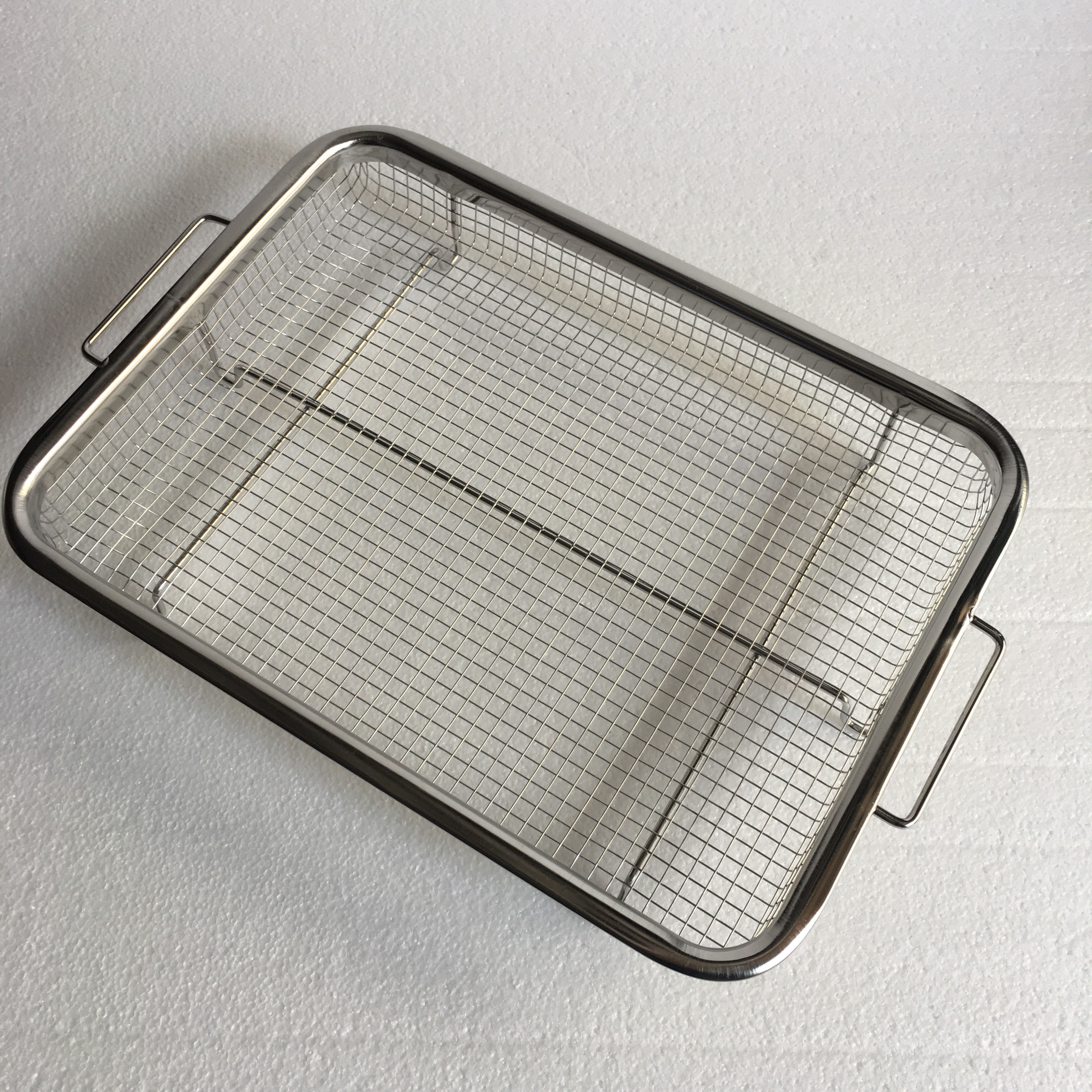 2 Rổ lưới Inox dùng cho nhà bếp.
