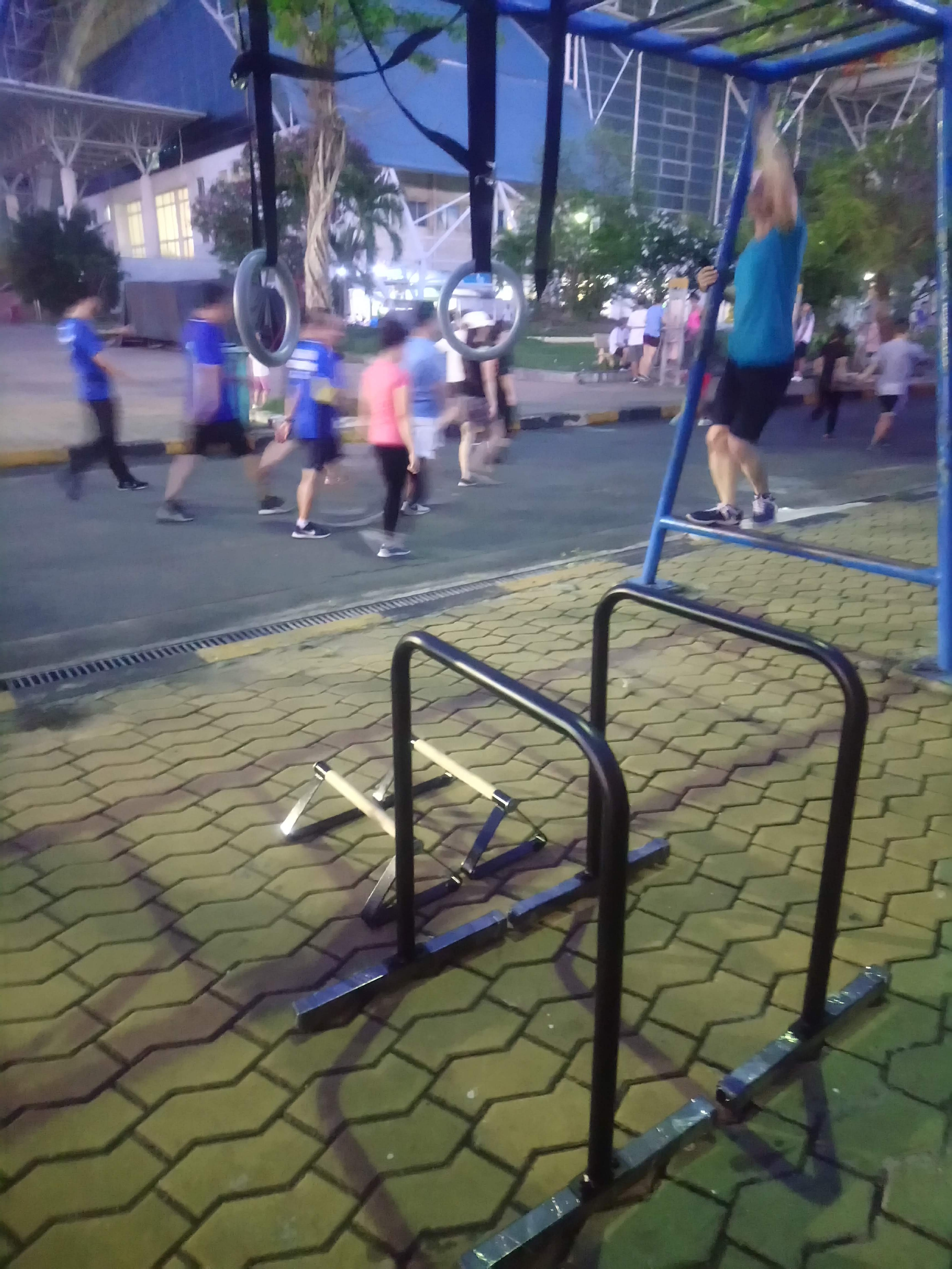 Xà kép Mini chân hàn cố định