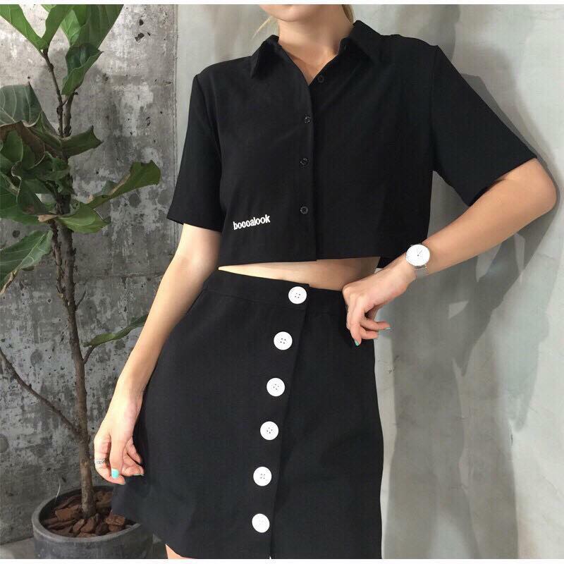 ÁO CROPTOP CỔ CHỮ V TAY NGẮN PHỐI NÚT