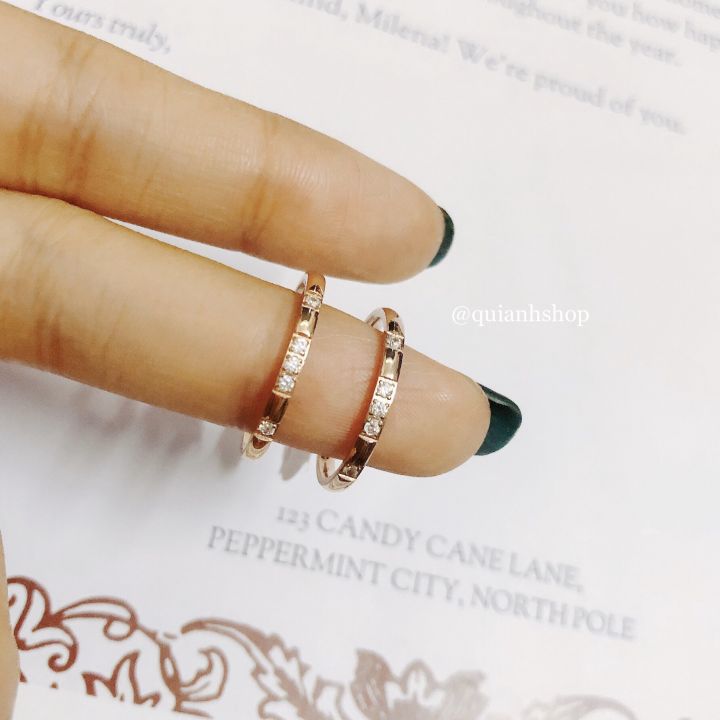 Nhẫn Titan Đính 5 Đá Màu Vàng Hồng