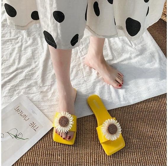 (ẢNH THẬT) DÉP HOA CÚC SIÊU XINH, THỜI TRANG 1993