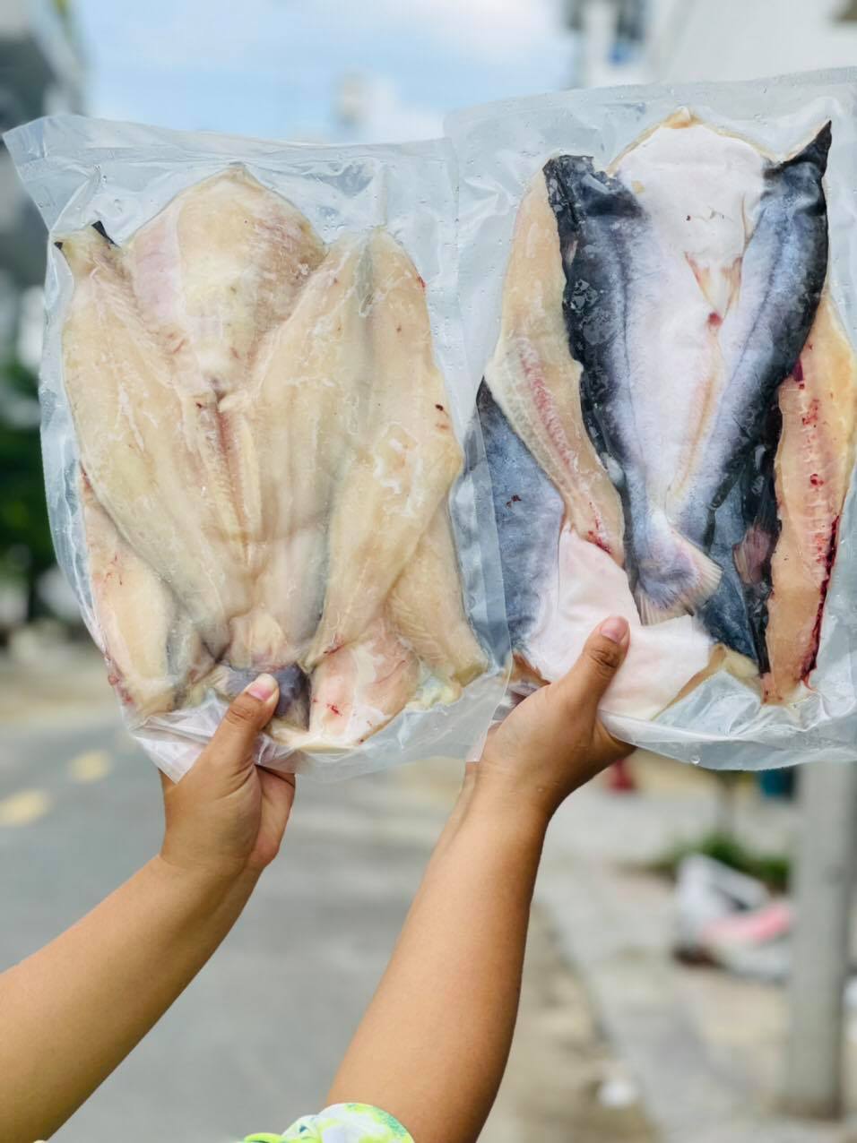 [GIAO NHANH 2H HCM] Giá Sỉ 1Kg Cá Dứa Xịn (2con/1Kg)