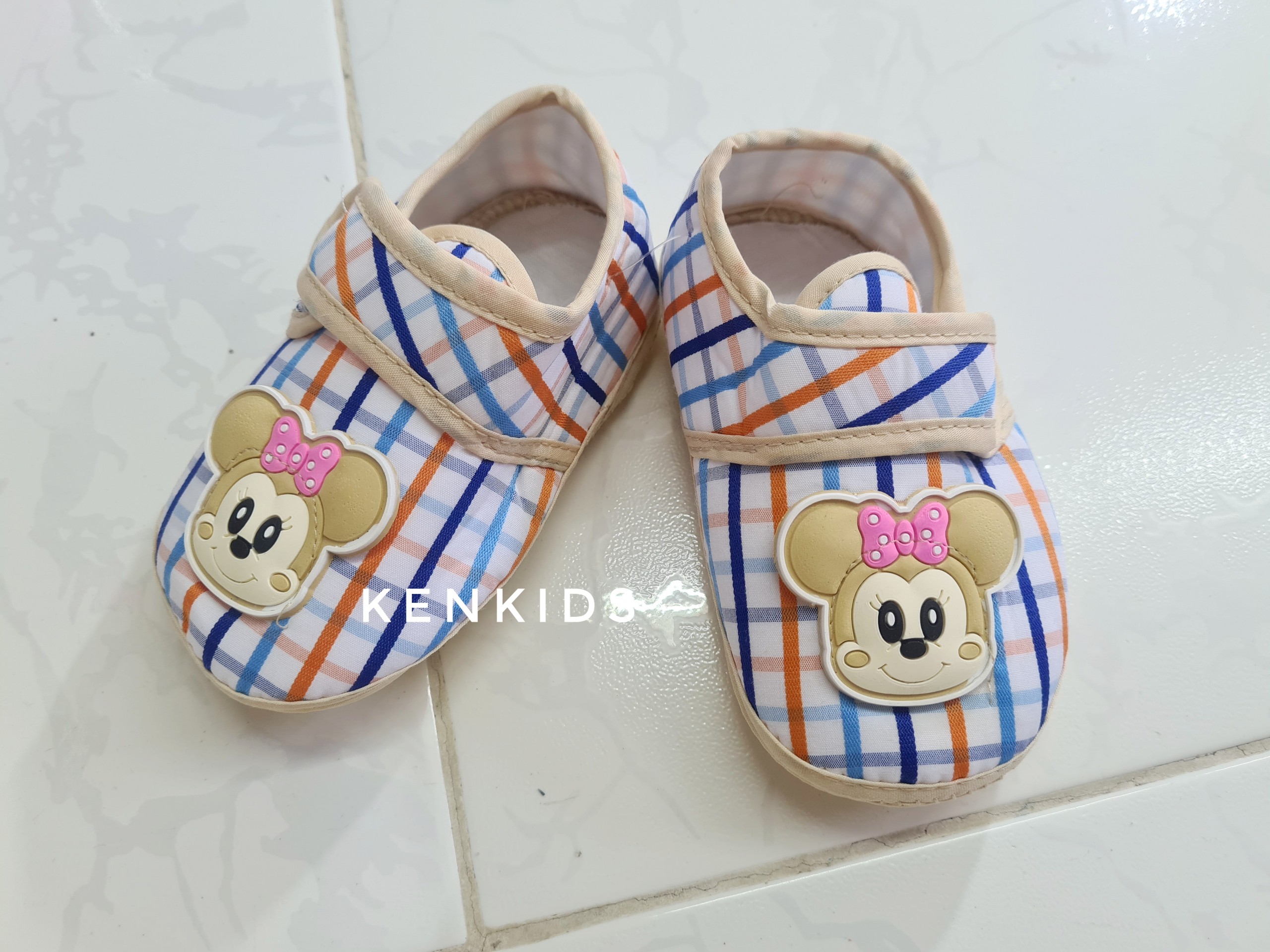 Giày tập đi mềm, đế cao su dẻo cho bé (sọc caro đỏ) - 1 đôi