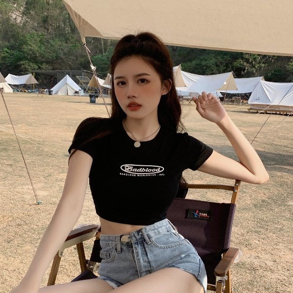 Áo thun croptop body BadBlood