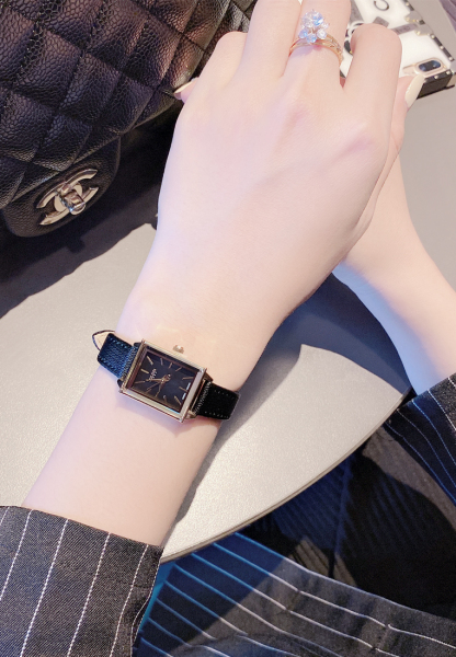 Đồng hồ nữ Julius Hàn Quốc JA-787 dây da cá tính màu đen