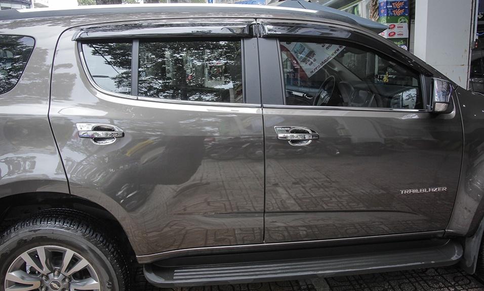 VÈ CHE MƯA XE TRAILBLAZER DÀY ĐẸP