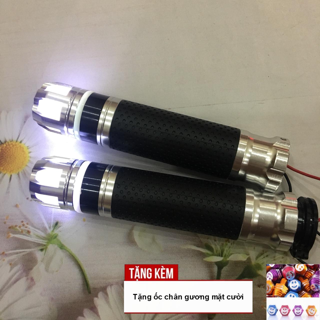 [Tặng kèm ốc chân gương] Bộ 2 bao tay lái xe máy gù  có đèn Led RIZOMA  G71-màu bạc-63