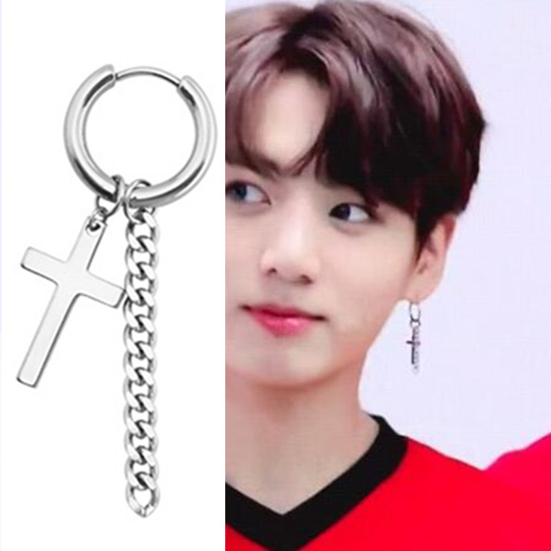 Khuyên tai Jungkook tròn chữ thập