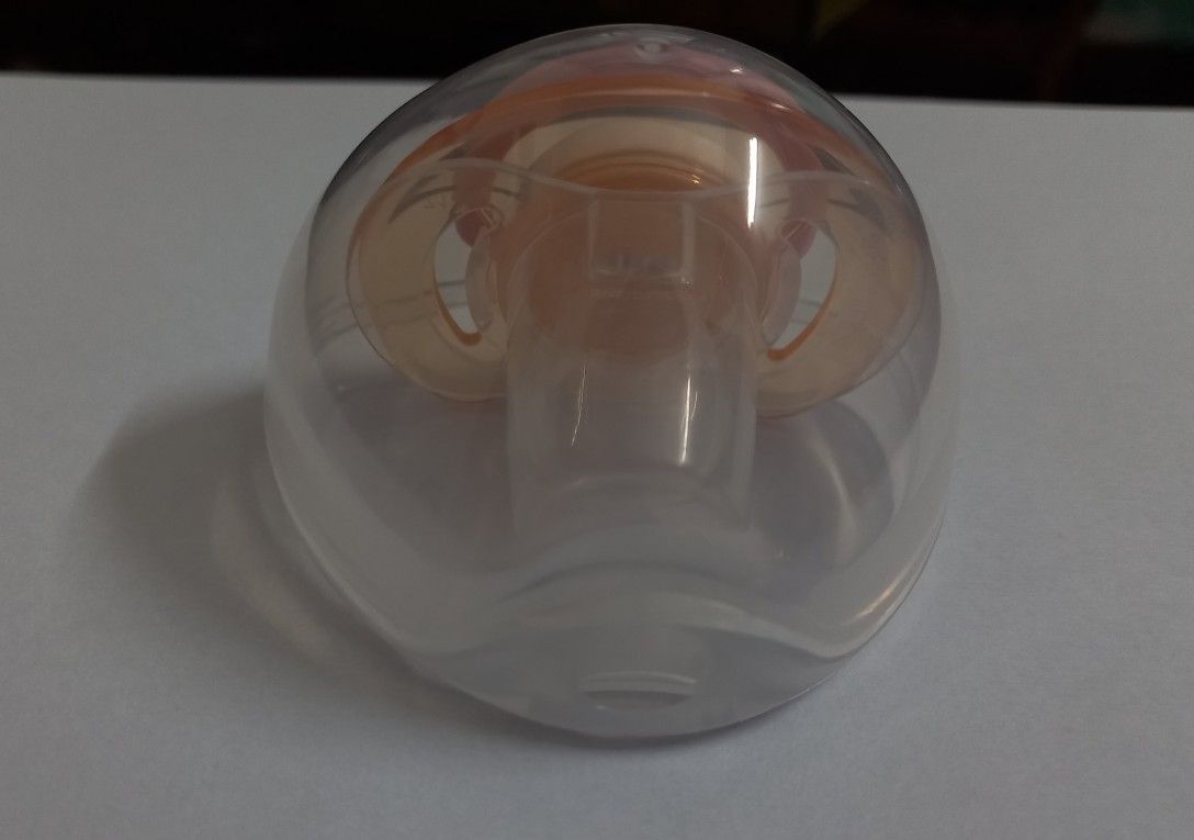Hộp 2 cái Ty ngậm Avent ( ti có nắp đậy) cho bé 0_6 m