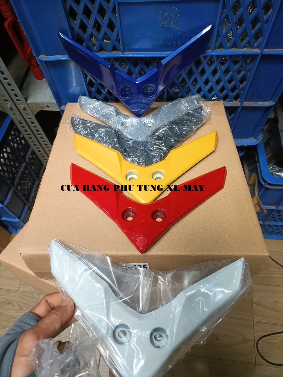 Ốp chữ V mặt nạ Exciter 2006 - 2010