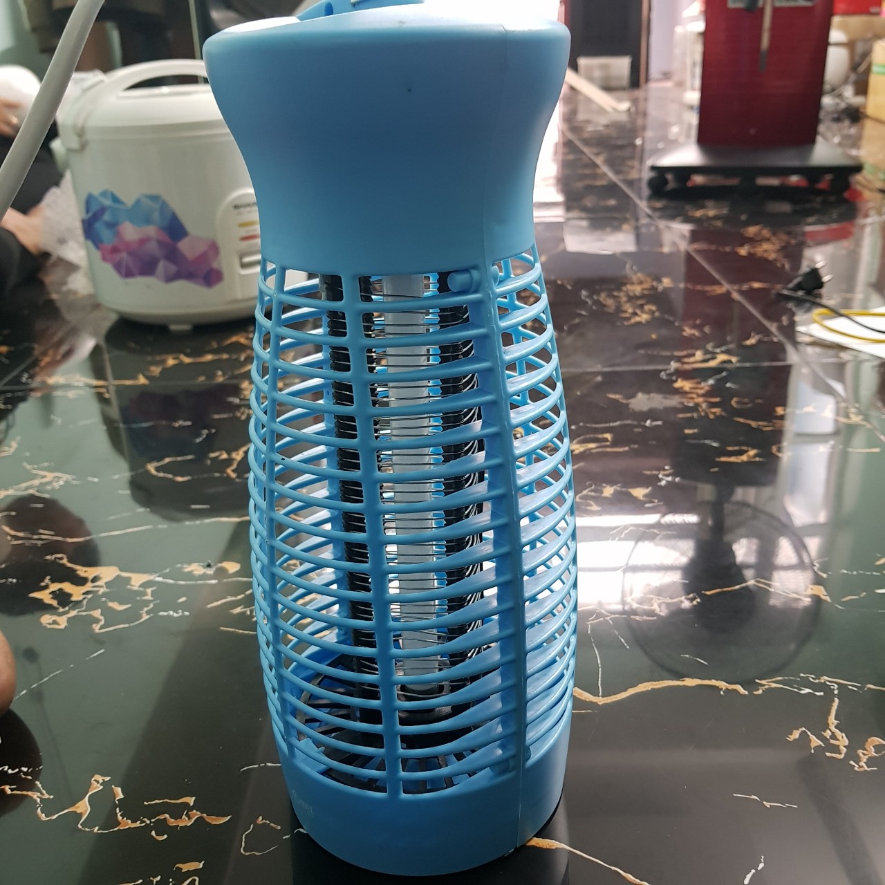 Đèn diệt muỗi Comet CM069