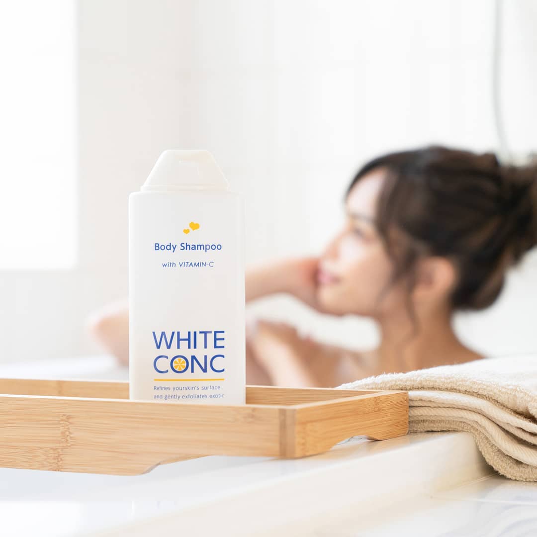 SỮA TẮM TRẮNG DA WHITE CONC NHẬT BẢN (CHAI 360ML)