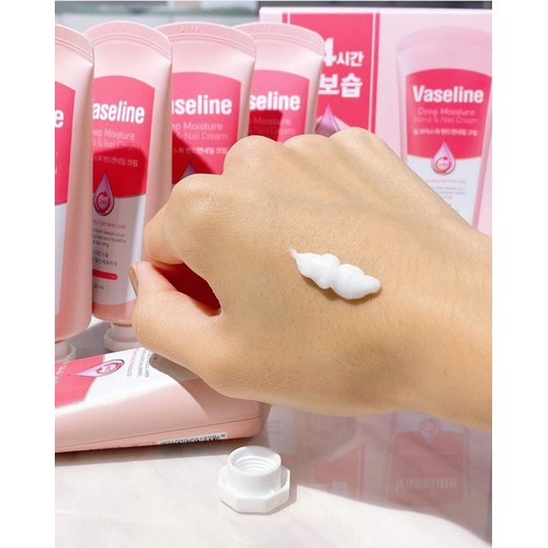 Kem Dưỡng Da Tay Và Móng Vaseline Deep Moisture Hand & Nail Cream 60ml