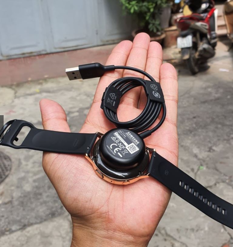 Đế sạc Samsung Galaxy Watch Active 2 - Hàng chính hãng