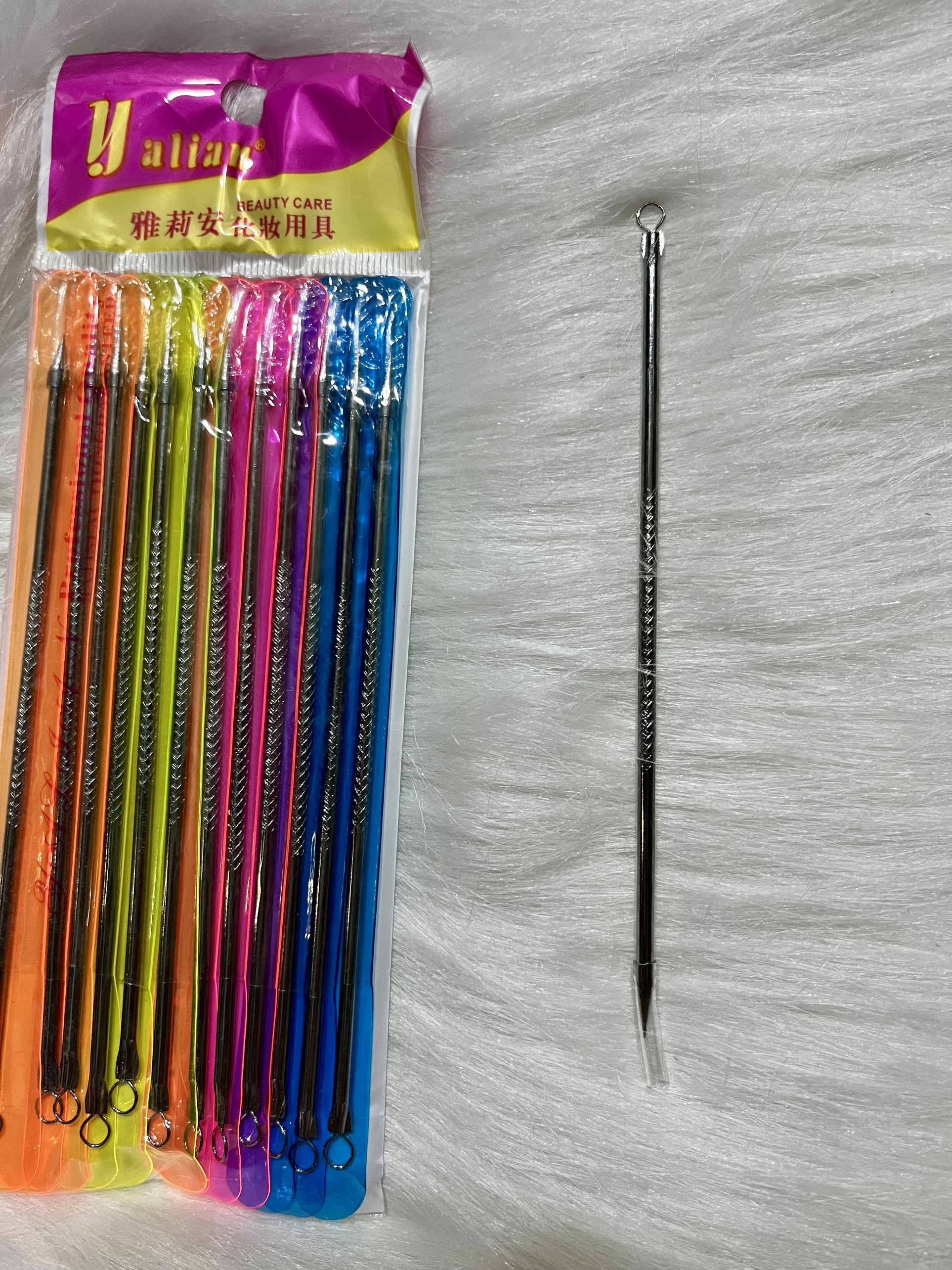 Cây Nặn Mụn - Size Lớn -Vĩ 12 Cây