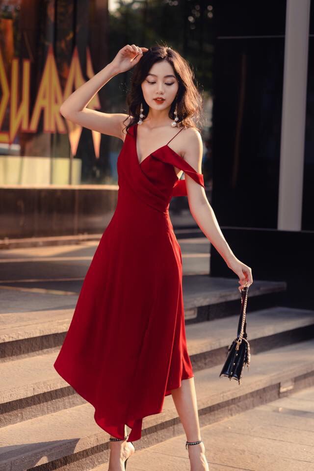 ĐẦM MAXI 2 DÂY XẺ TÀ SIÊU SANG - TÔN DÁNG CHO CHỊ EM