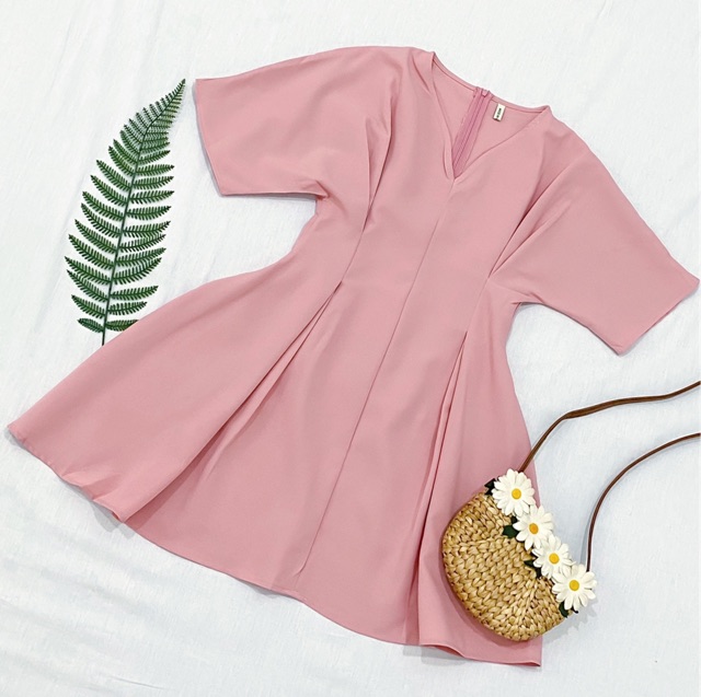 Đầm hồng xoè xếp li