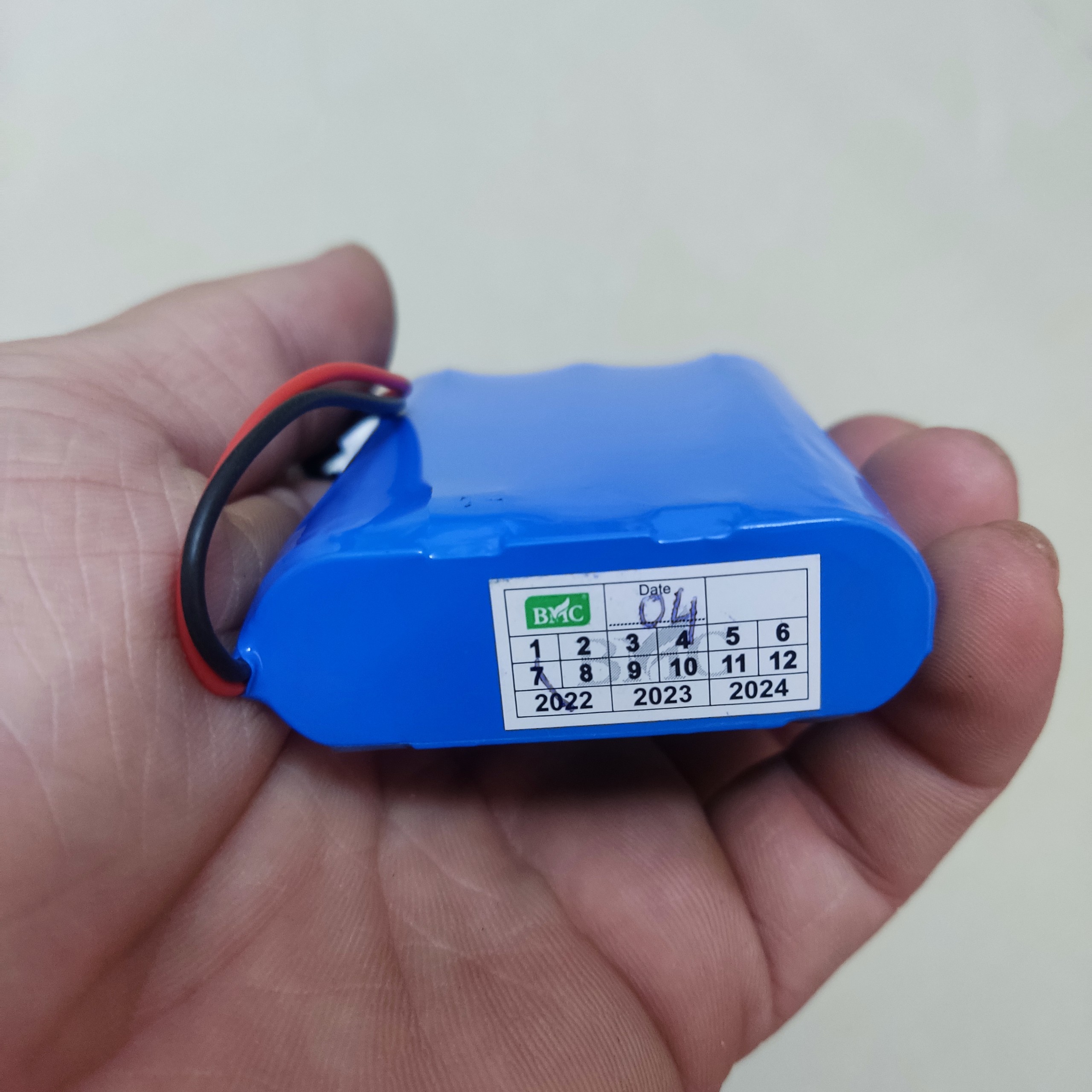 Pin Lithium 12V- 2AH - dùng cho bình xịt điện 5 lít